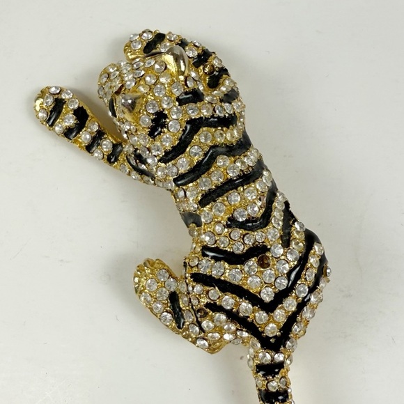 Fashion Jewelry Big Cat Striped Tiger Black Rhinestone Pin Brooch Gold Tone - Picture 2 of 4